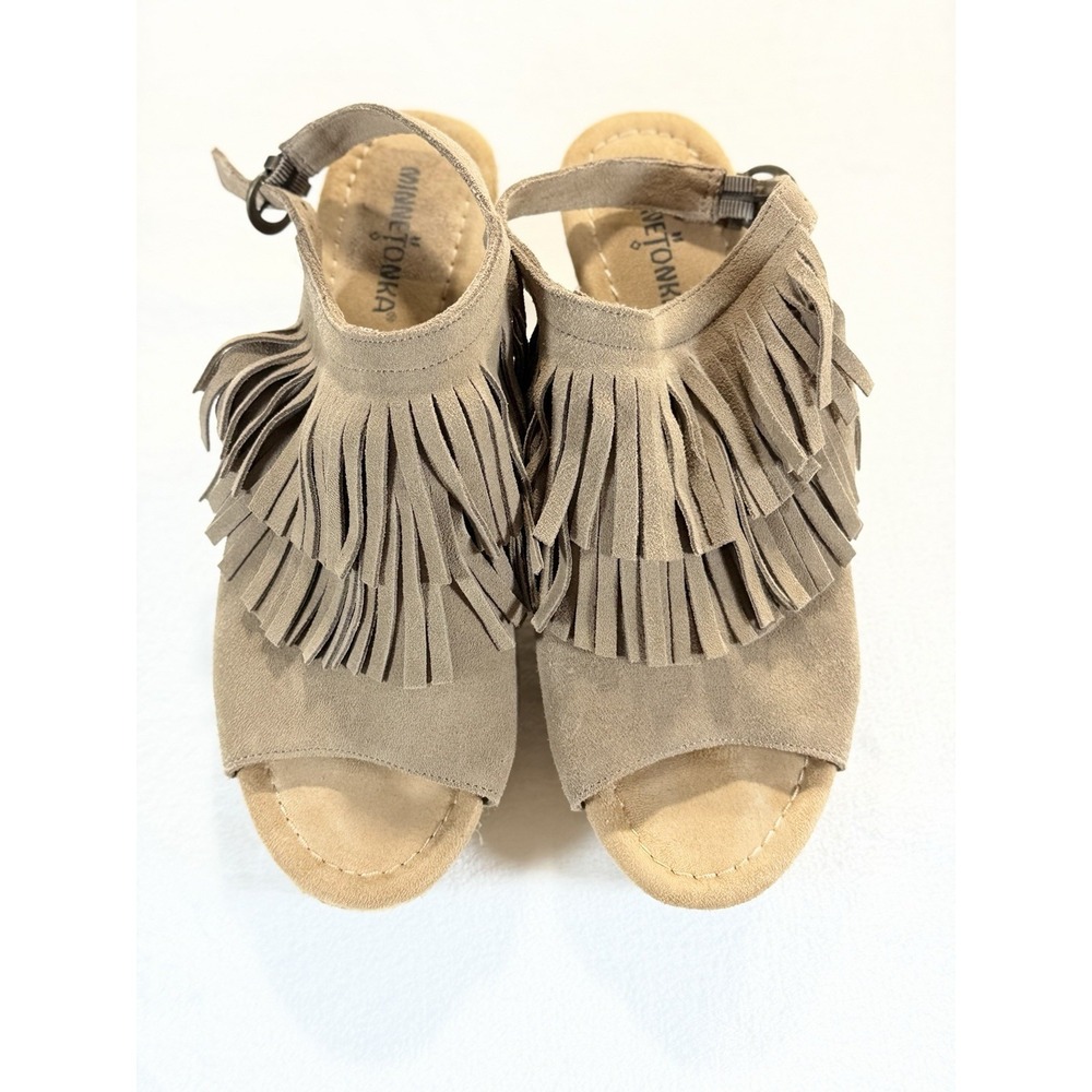Minnetonka 9 Espadrille Wedge Tan Fringe Suede Leather Coastal Cowgirl Western